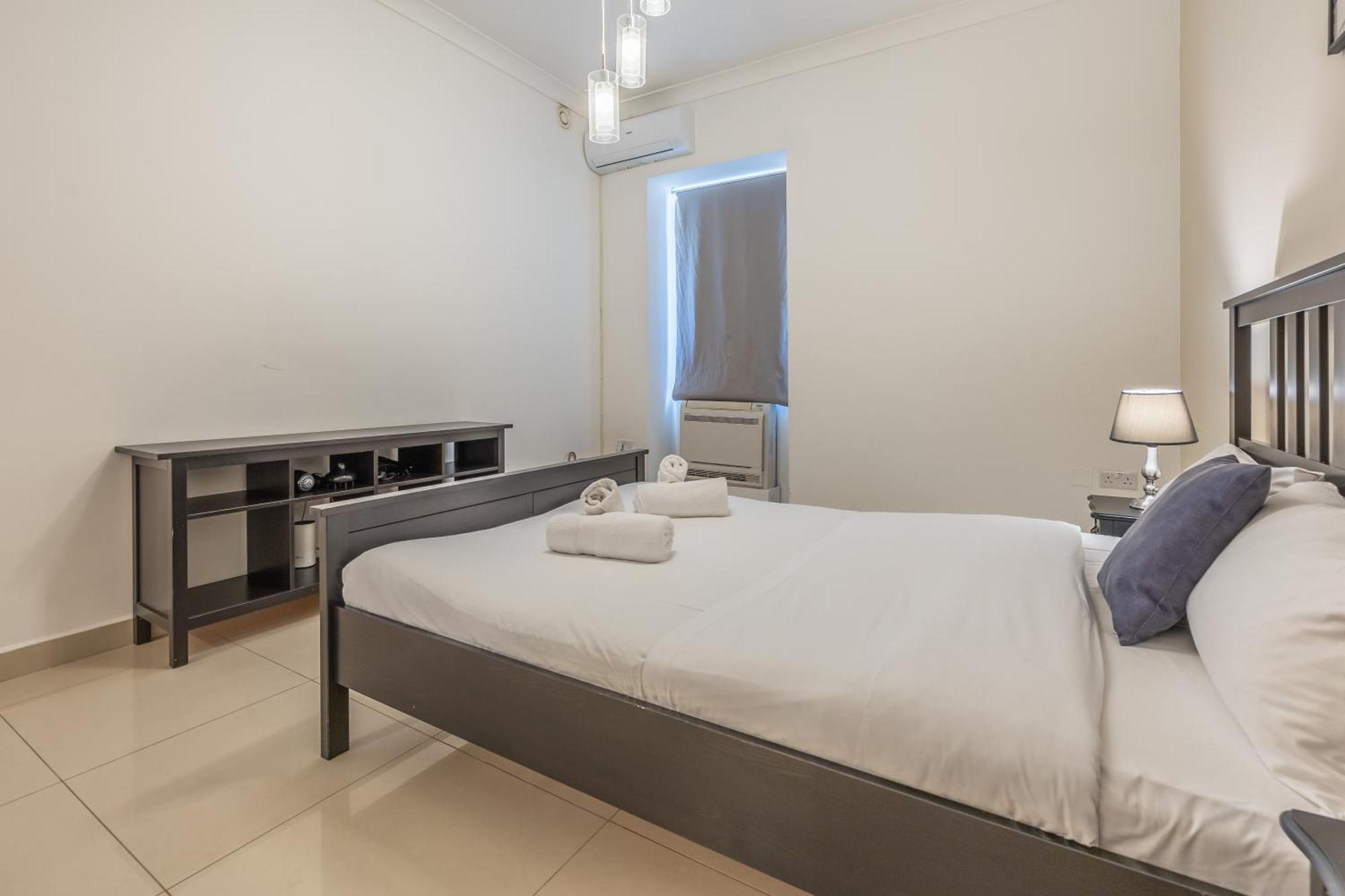 Hard To Come By - Modern & Huge House In Sliema Luaran gambar