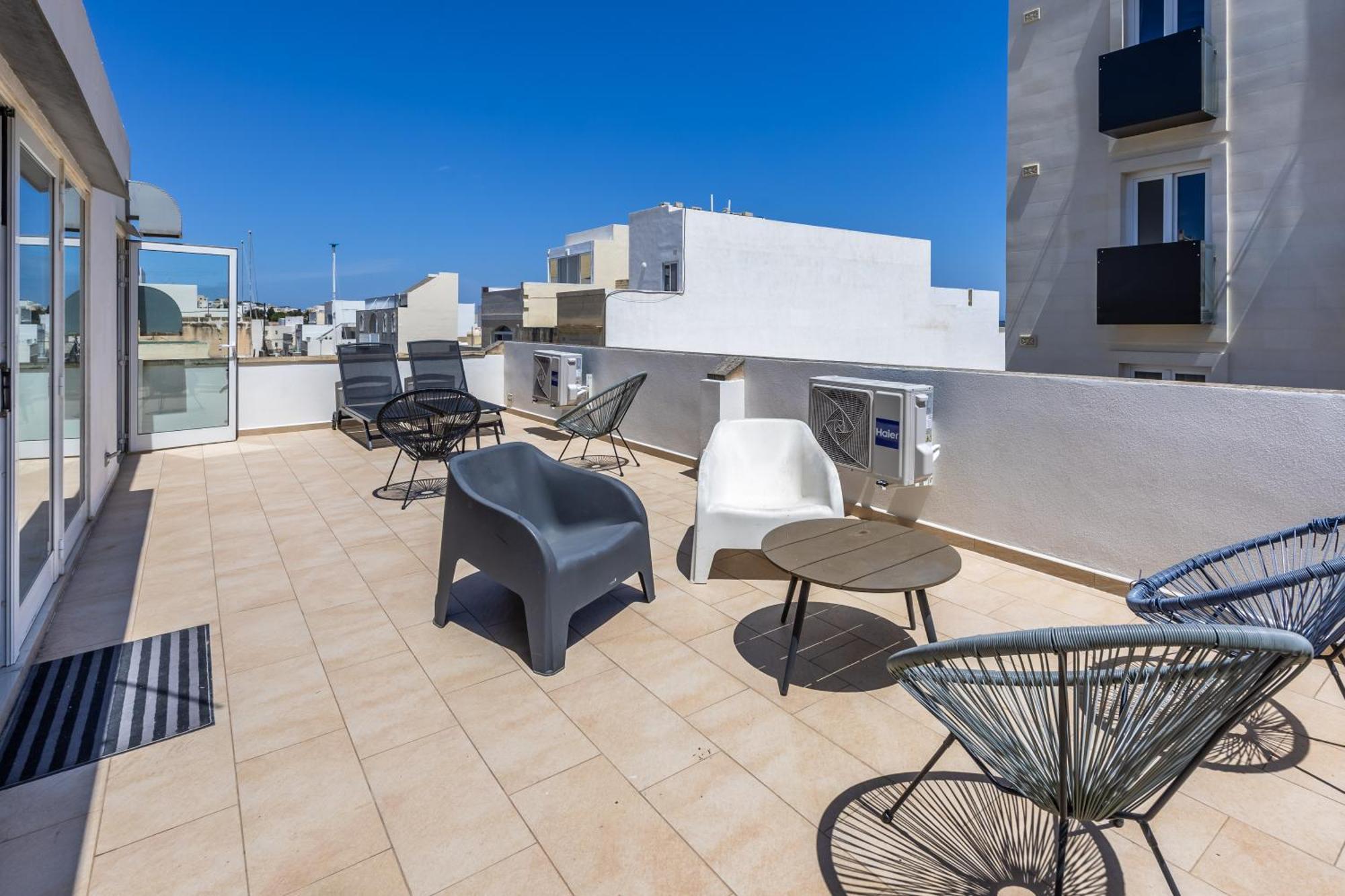 Hard To Come By - Modern & Huge House In Sliema Luaran gambar
