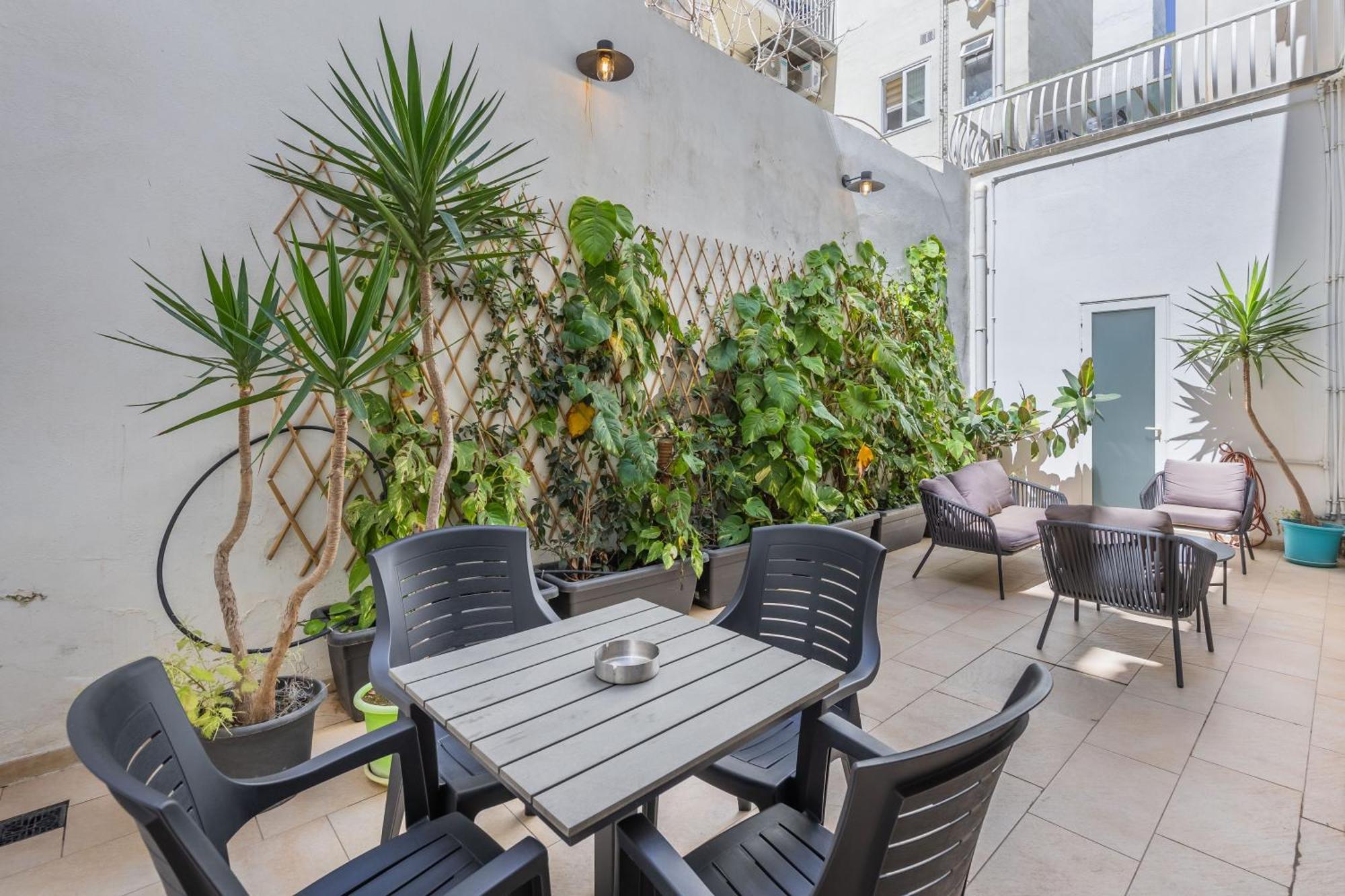 Hard To Come By - Modern & Huge House In Sliema Luaran gambar